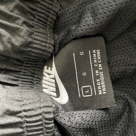 NIKE SPORTSWEAR SWOOSH WOVEN TROUSERS - Picture 4 of 4